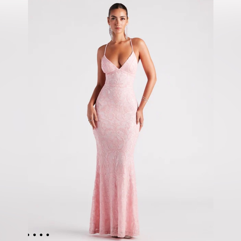 WINDSOR Formal Sequin V-Neck Mermaid Dress
